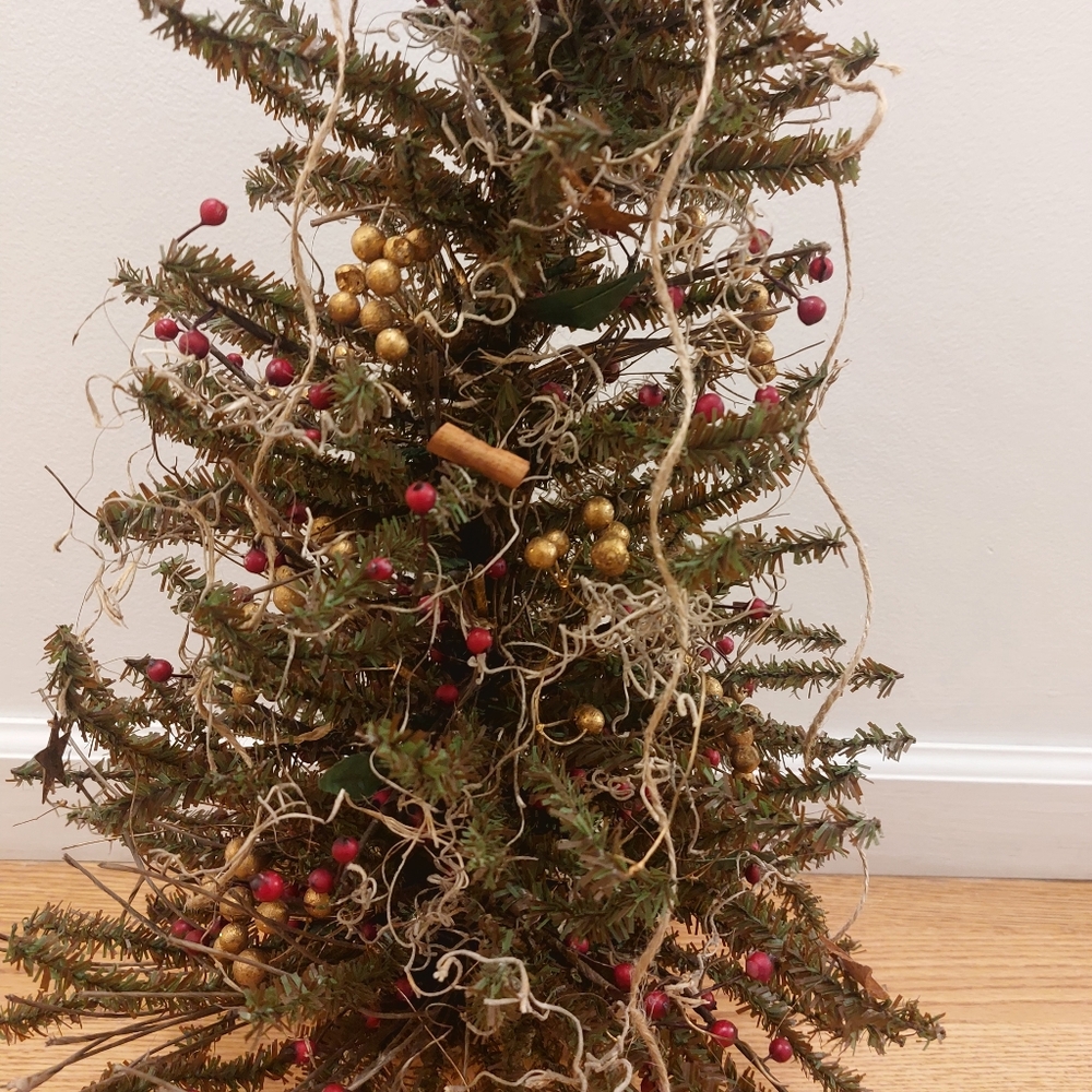 Rustic All Year Round Tree - Picture 2 of 4
